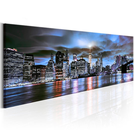 Canvas Print - NYC: City Lighthouse - www.trendingbestsellers.com
